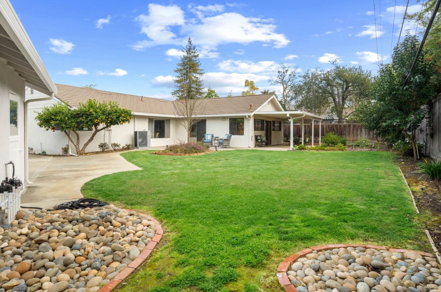 1980 Alford Ave, Los Altos CA  94024-6902 exterior