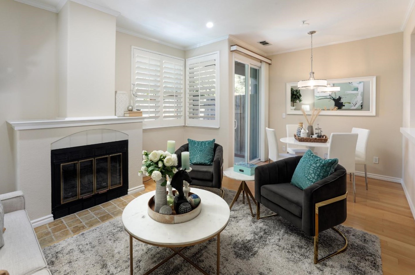 324 Oaktree Dr, Mountain View, CA 94040-4750