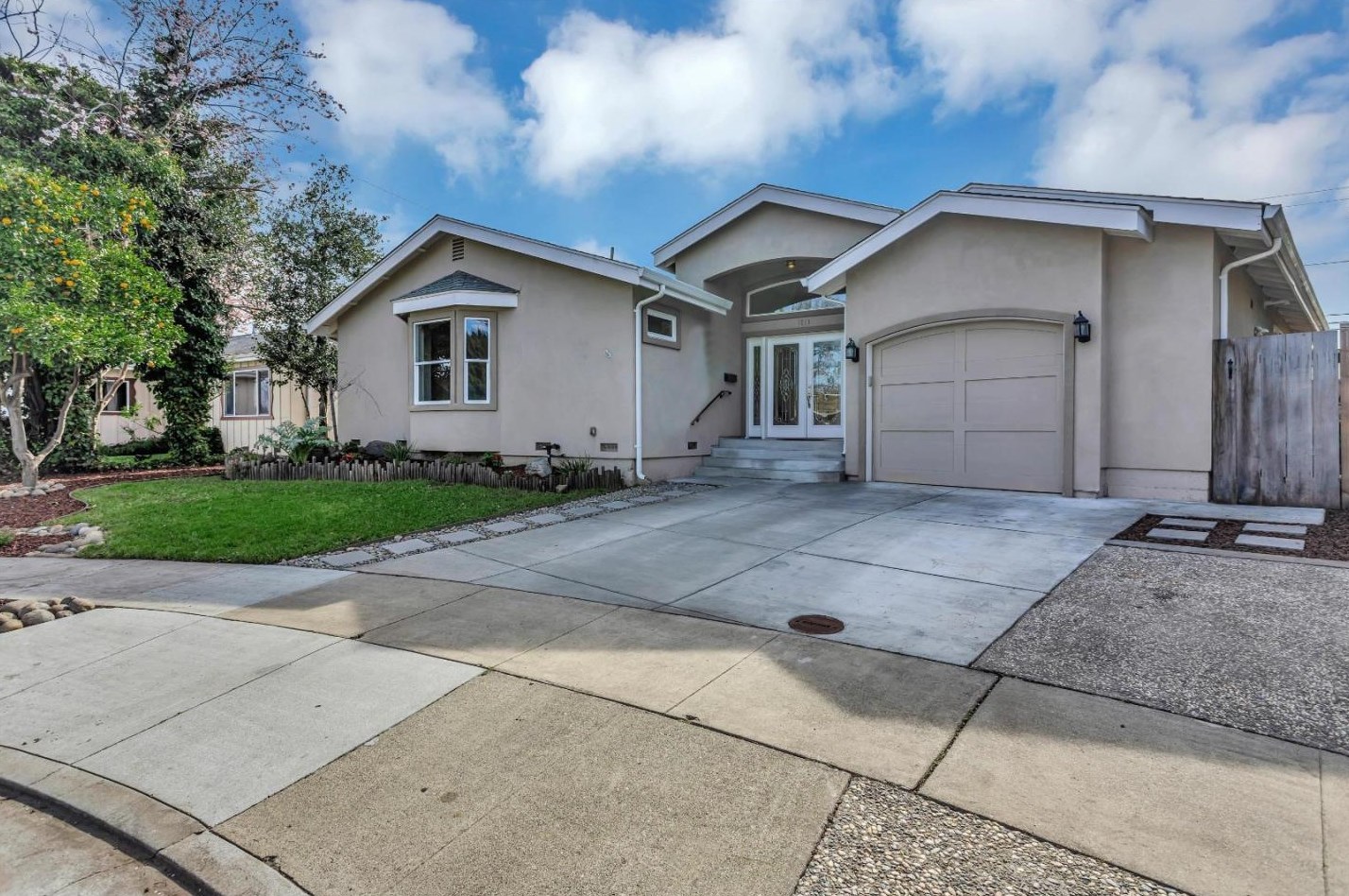 1660 Calado Ct, Campbell, CA 95008-1506