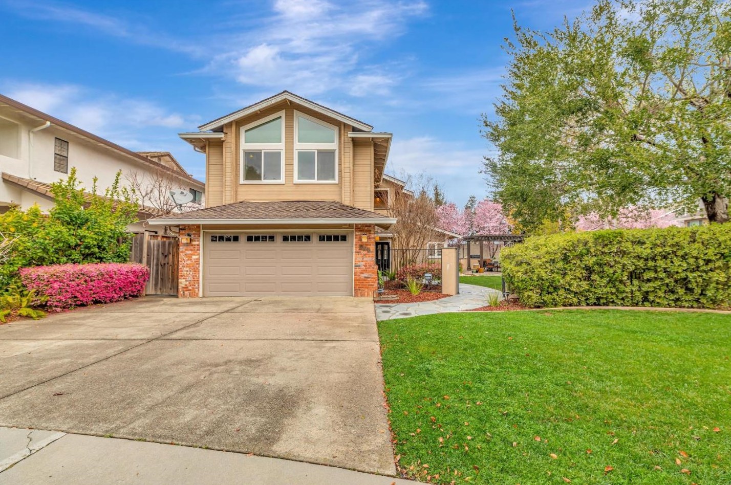 657 Regas Dr, Campbell, CA 95008