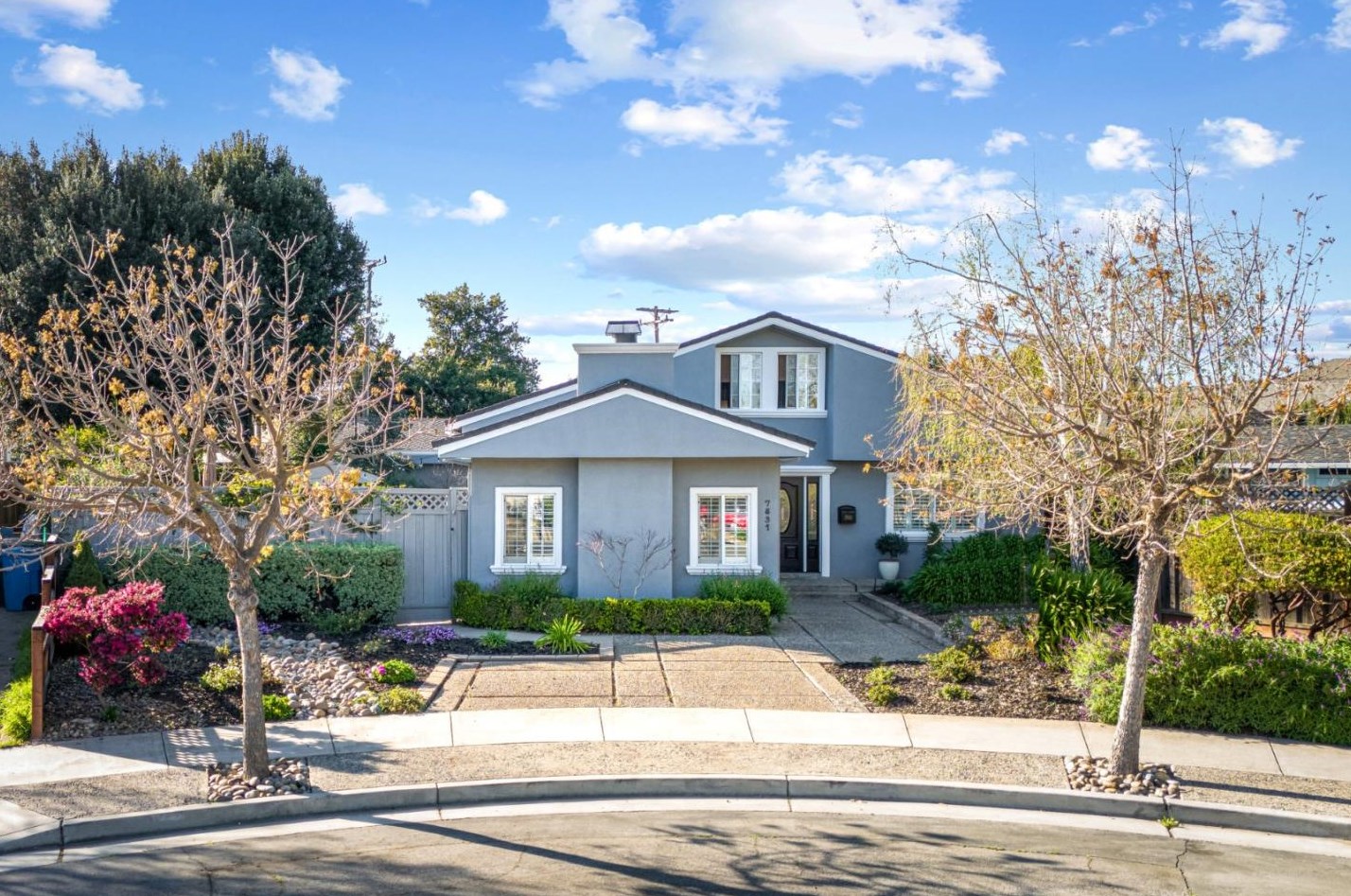 7831 Santa Theresa Dr, Gilroy, CA 95020