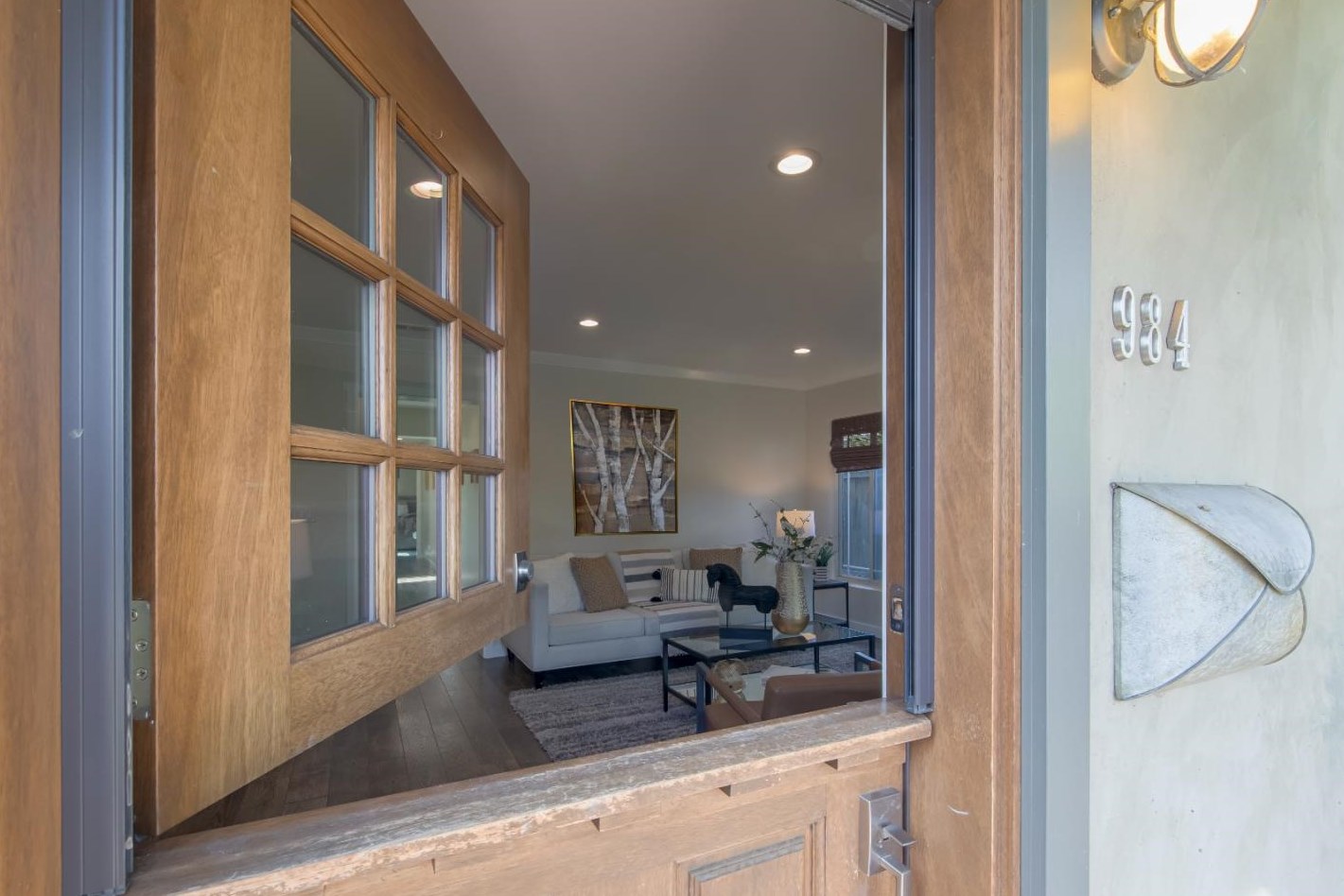 984 Springfield Dr, San Carlos, CA 94070-2534