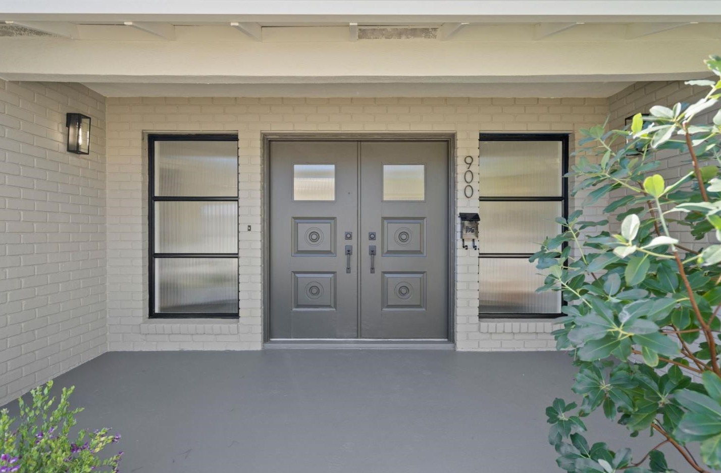 900 Crestview Dr, San Carlos, CA 94070