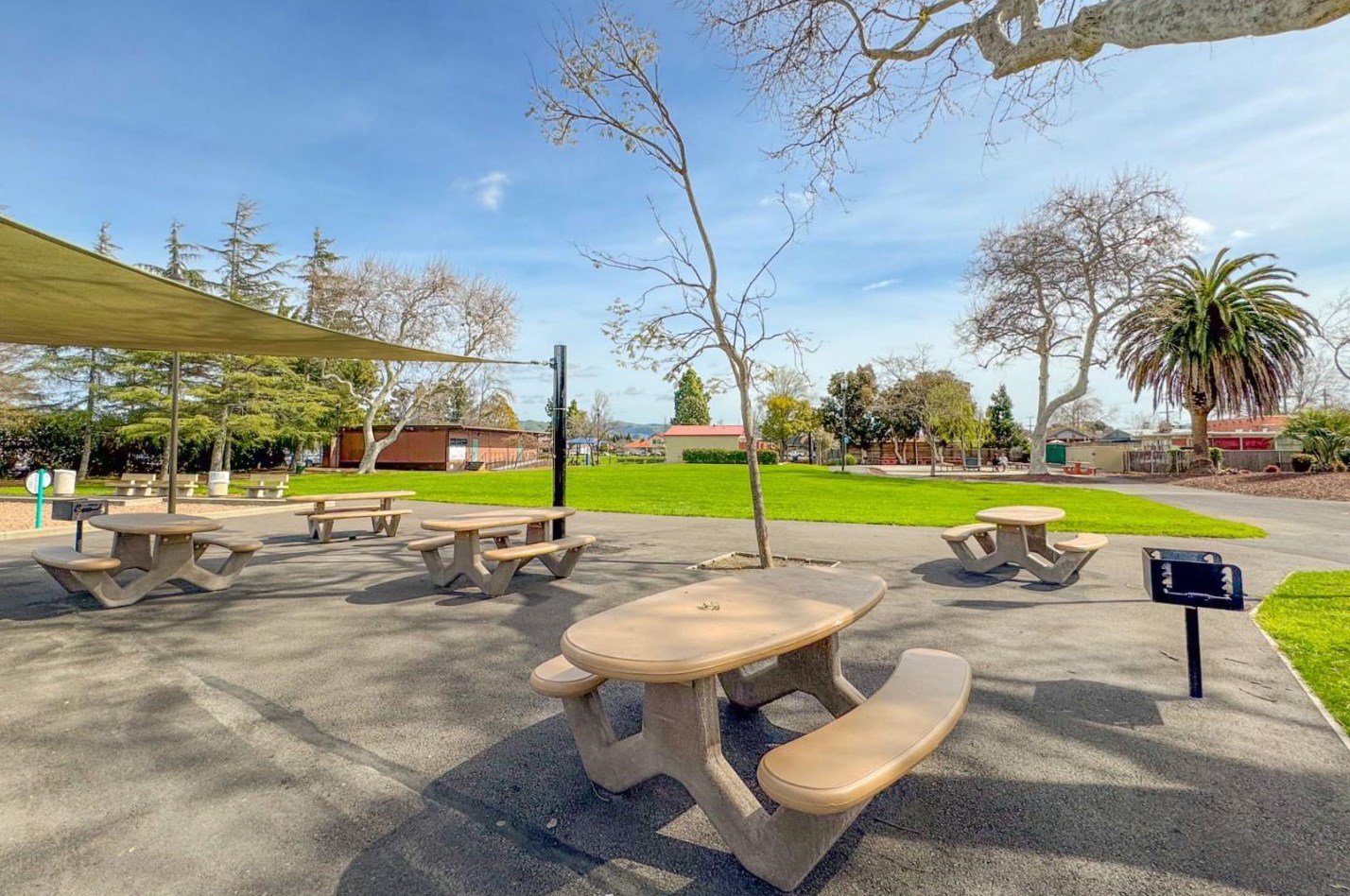 30803 Vallejo St, Union City CA  94587-1601 exterior