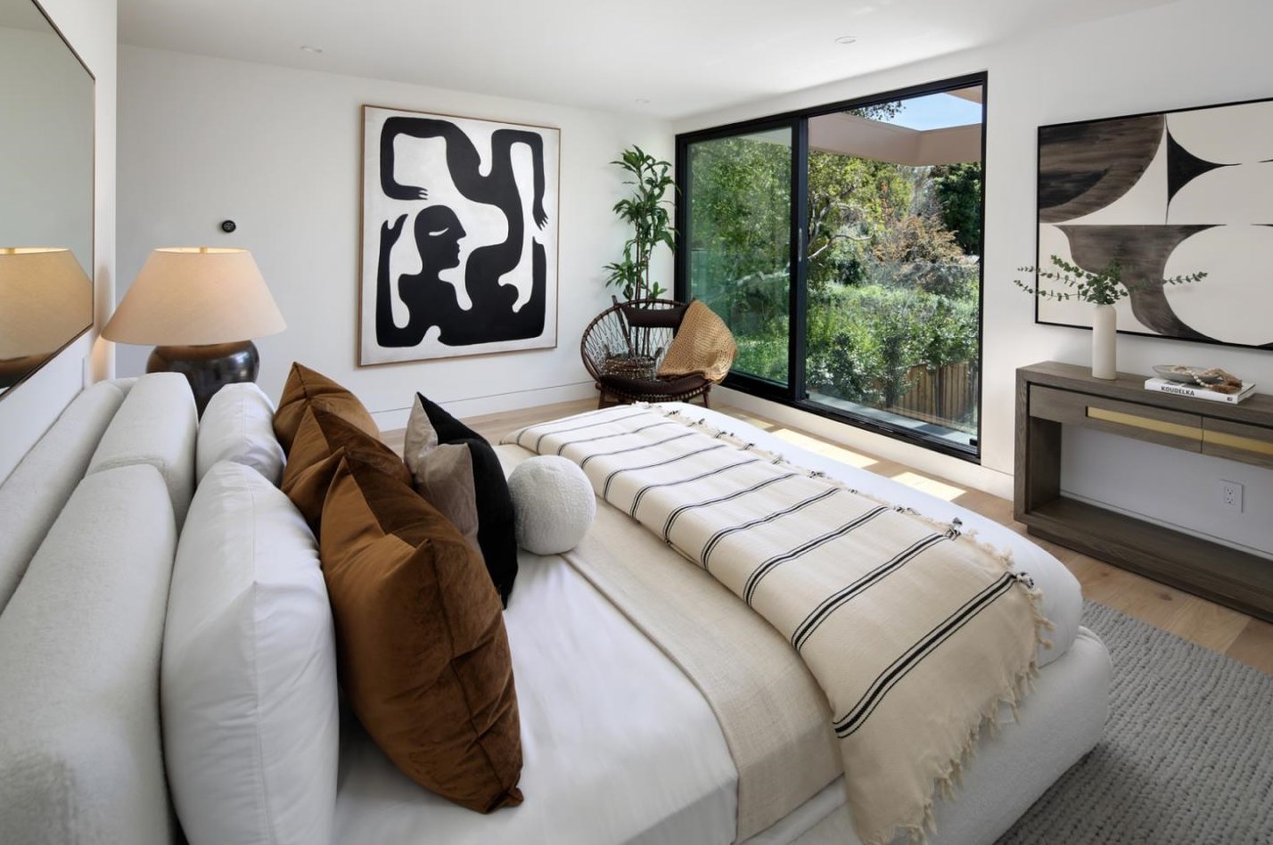 1144 Forest Ave, Palo Alto CA  94301-3032 exterior