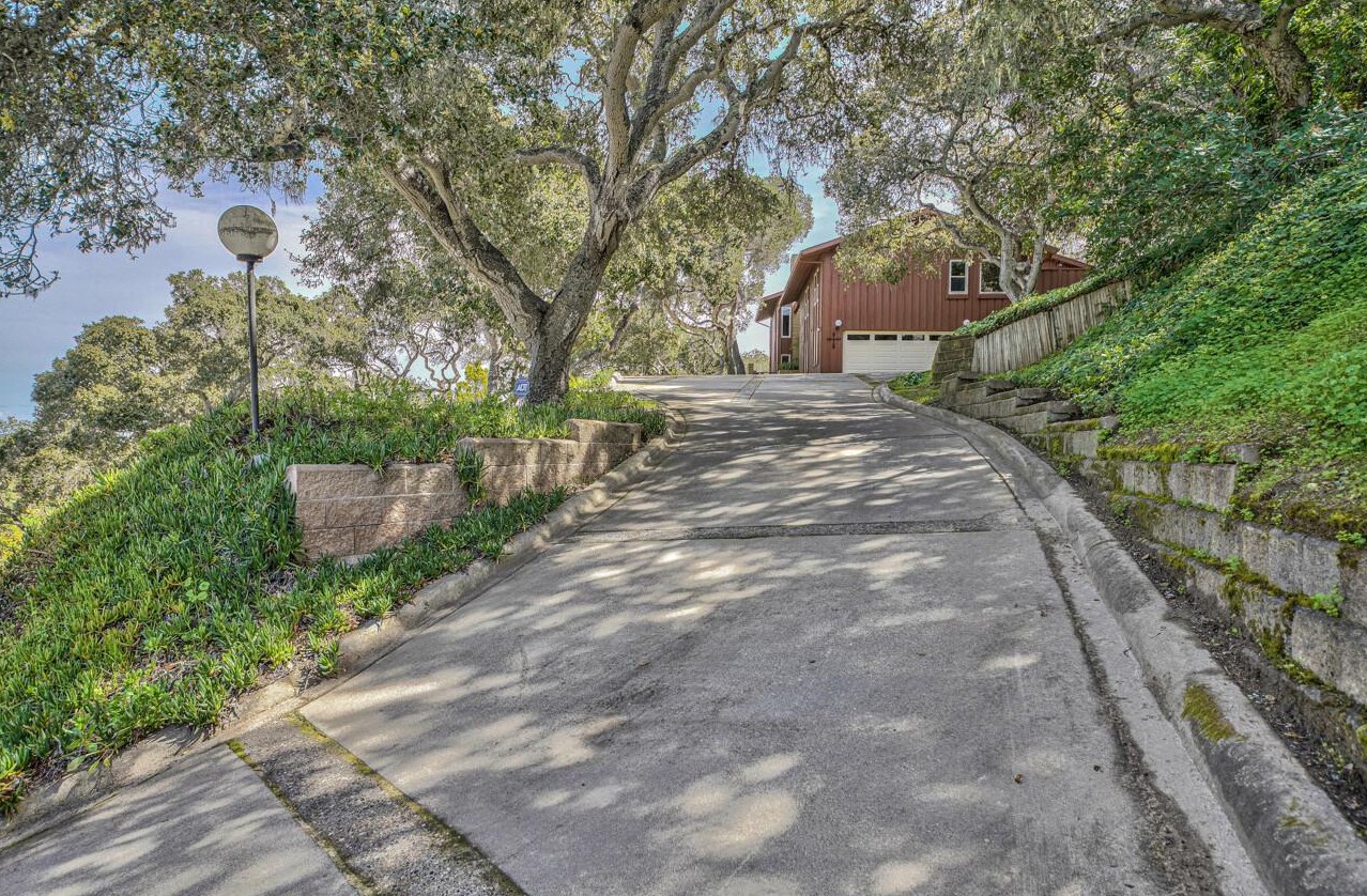 13532 Paseo Terrano, Salinas, CA 93908-9426