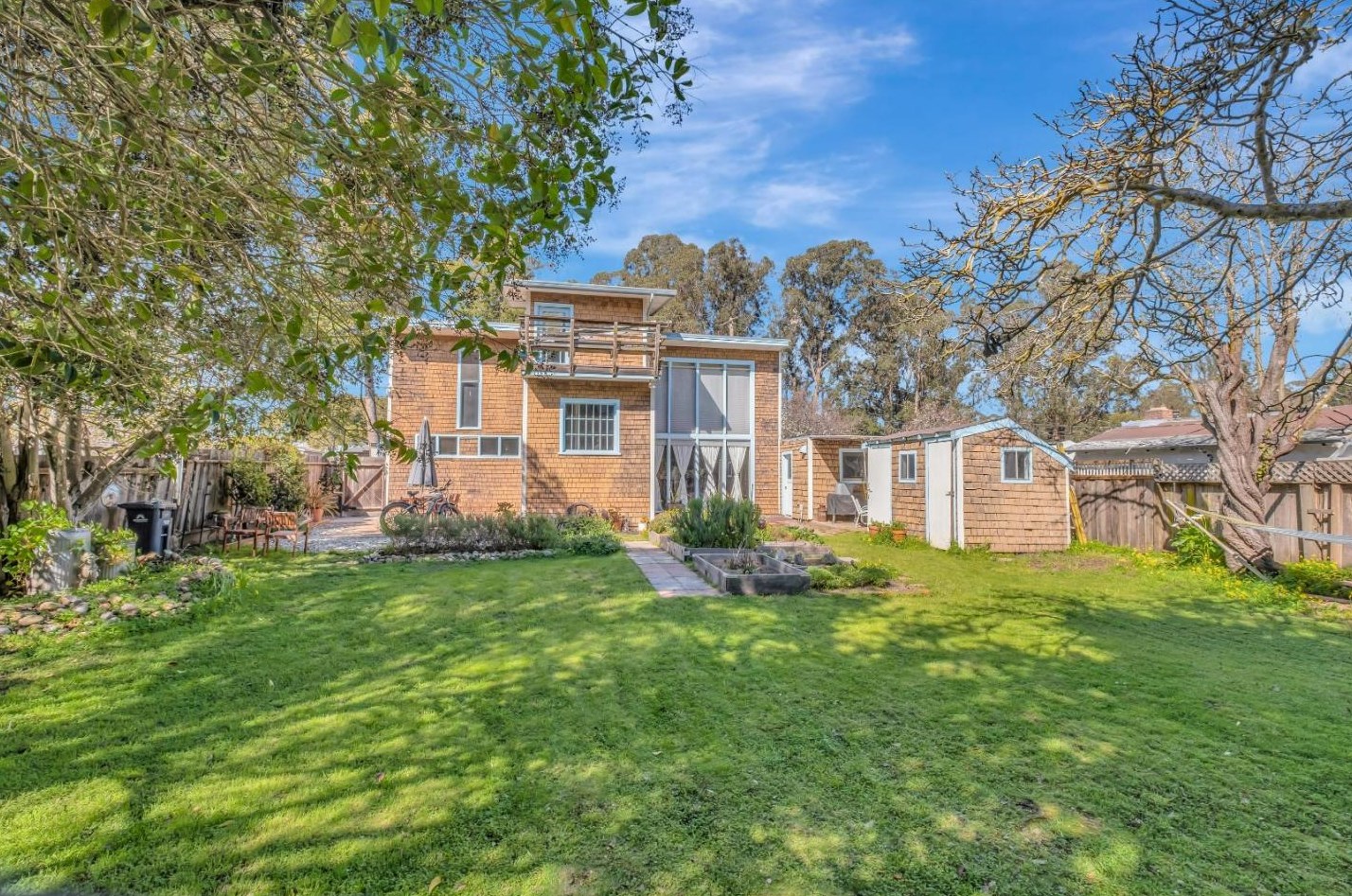 2434 Harper St, Santa Cruz, CA 95062