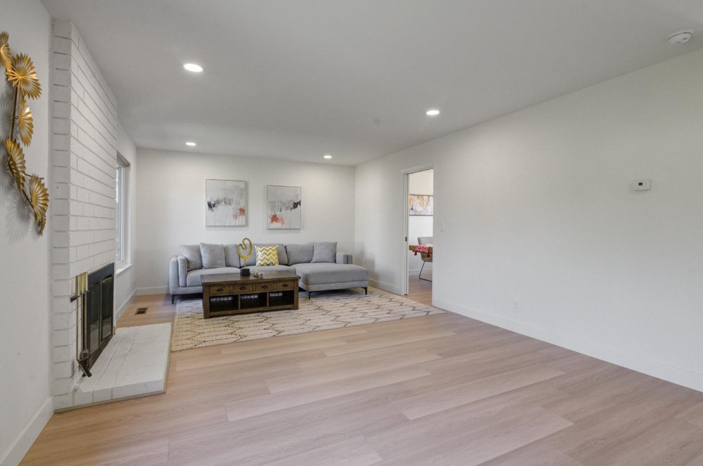 945 Erica Dr, Sunnyvale CA  94086-8212 exterior