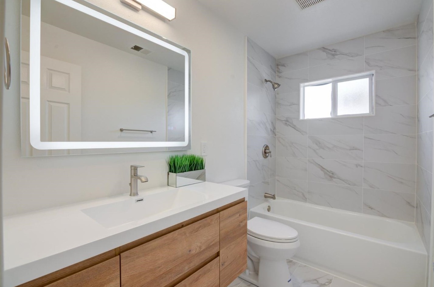 945 Erica Dr, Sunnyvale CA  94086-8212 exterior