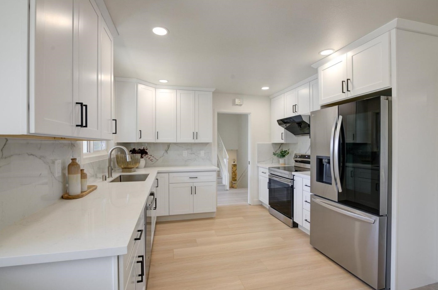 945 Erica Dr, Sunnyvale CA  94086-8212 exterior