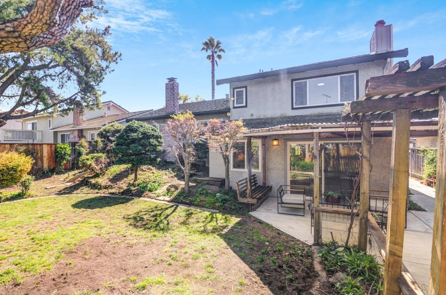 945 Erica Dr, Sunnyvale CA  94086-8212 exterior