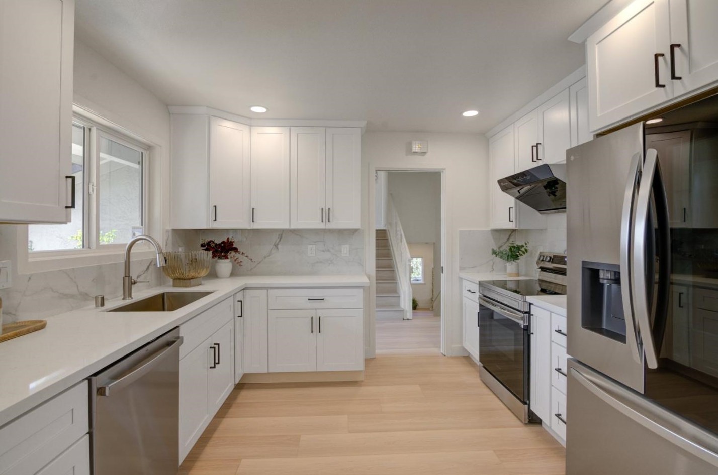 945 Erica Dr, Sunnyvale CA  94086-8212 exterior