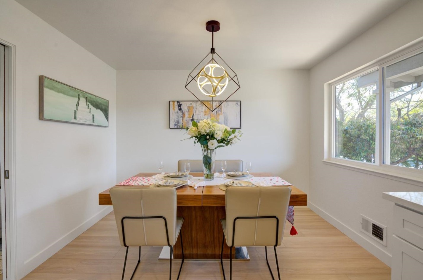 945 Erica Dr, Sunnyvale CA  94086-8212 exterior