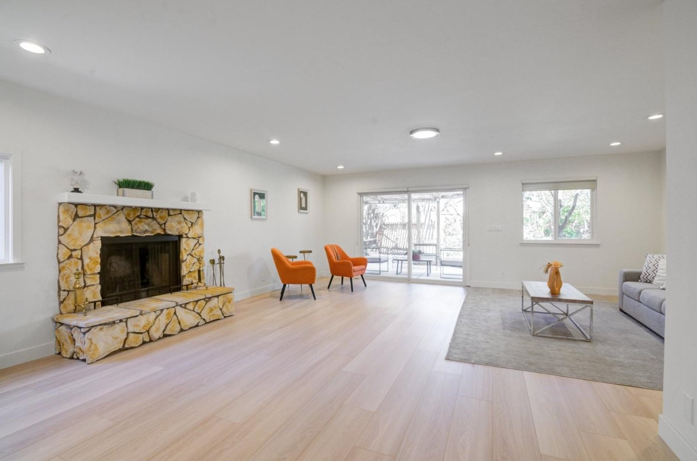 945 Erica Dr, Sunnyvale CA  94086-8212 exterior