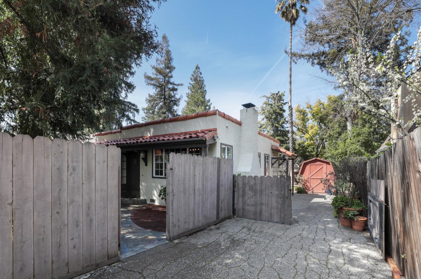516 Barron Ave, Palo Alto, CA 94306-2703