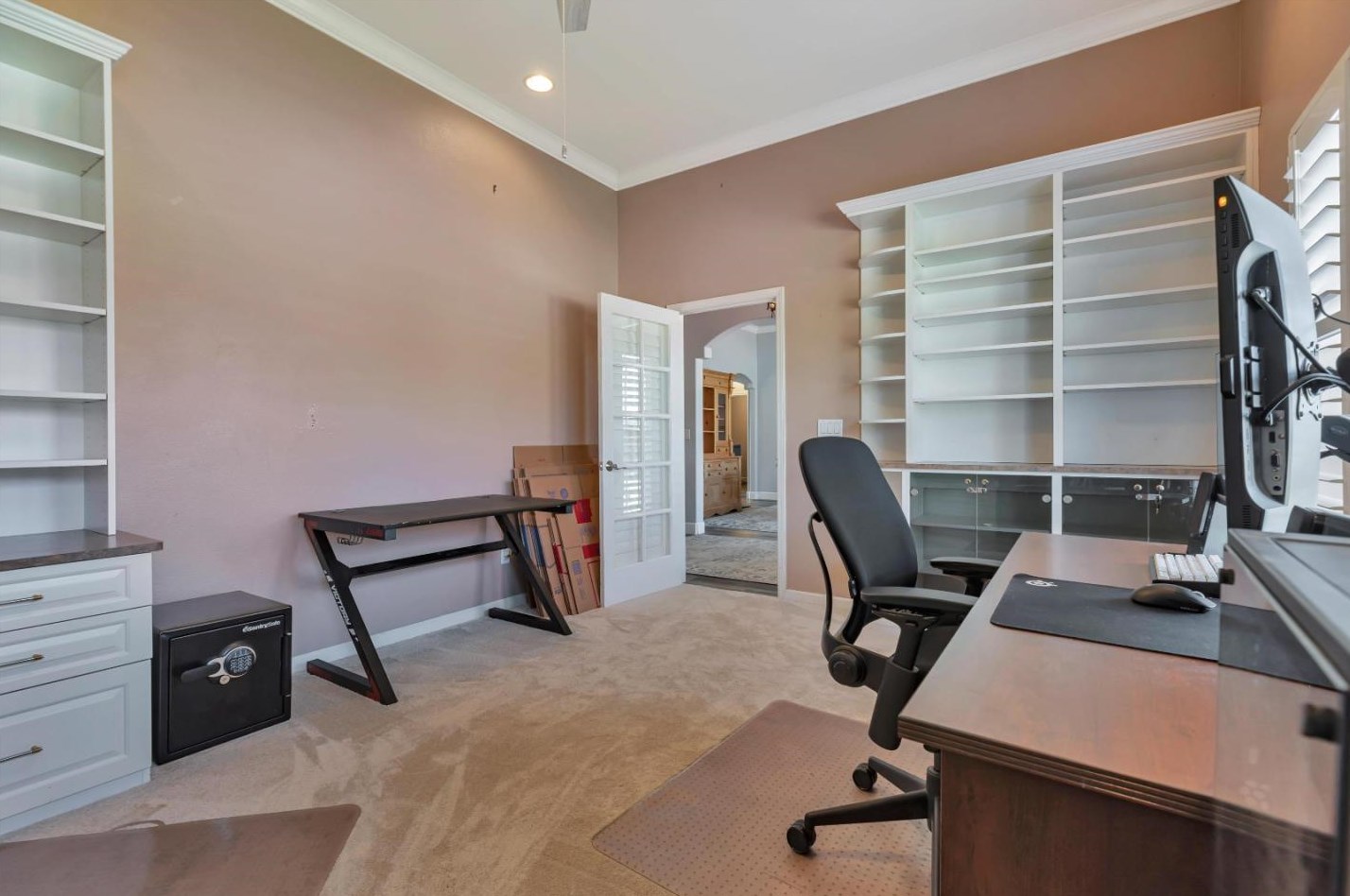 6355 Dunnville Way, Hollister CA  95023-9233 exterior