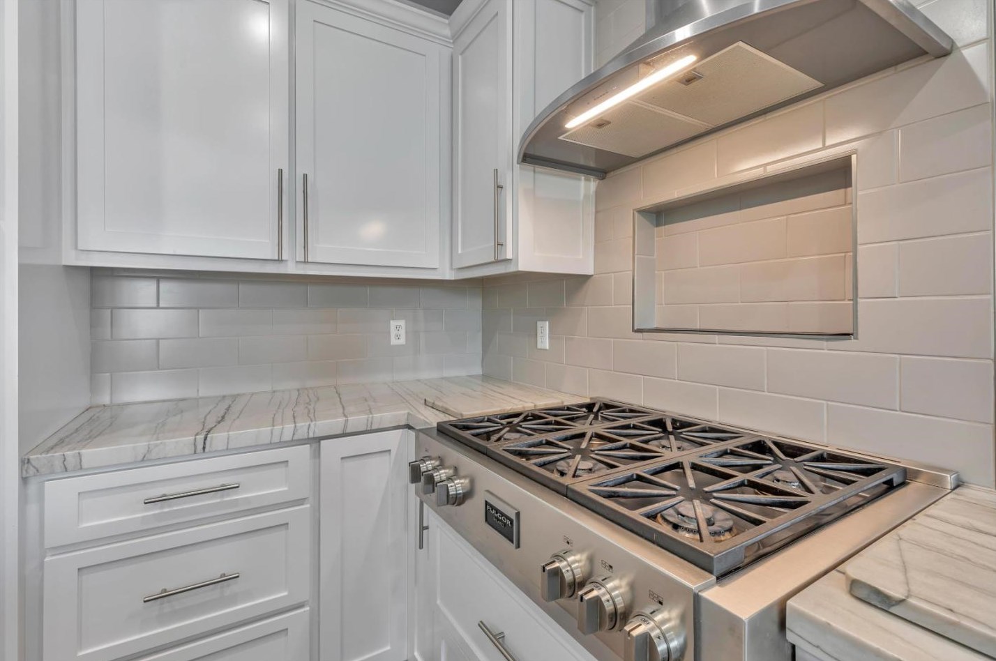 6355 Dunnville Way, Hollister CA  95023-9233 exterior