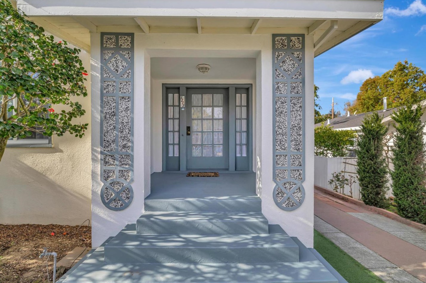 1213 Balboa Ave, Burlingame CA  94010-4817 exterior