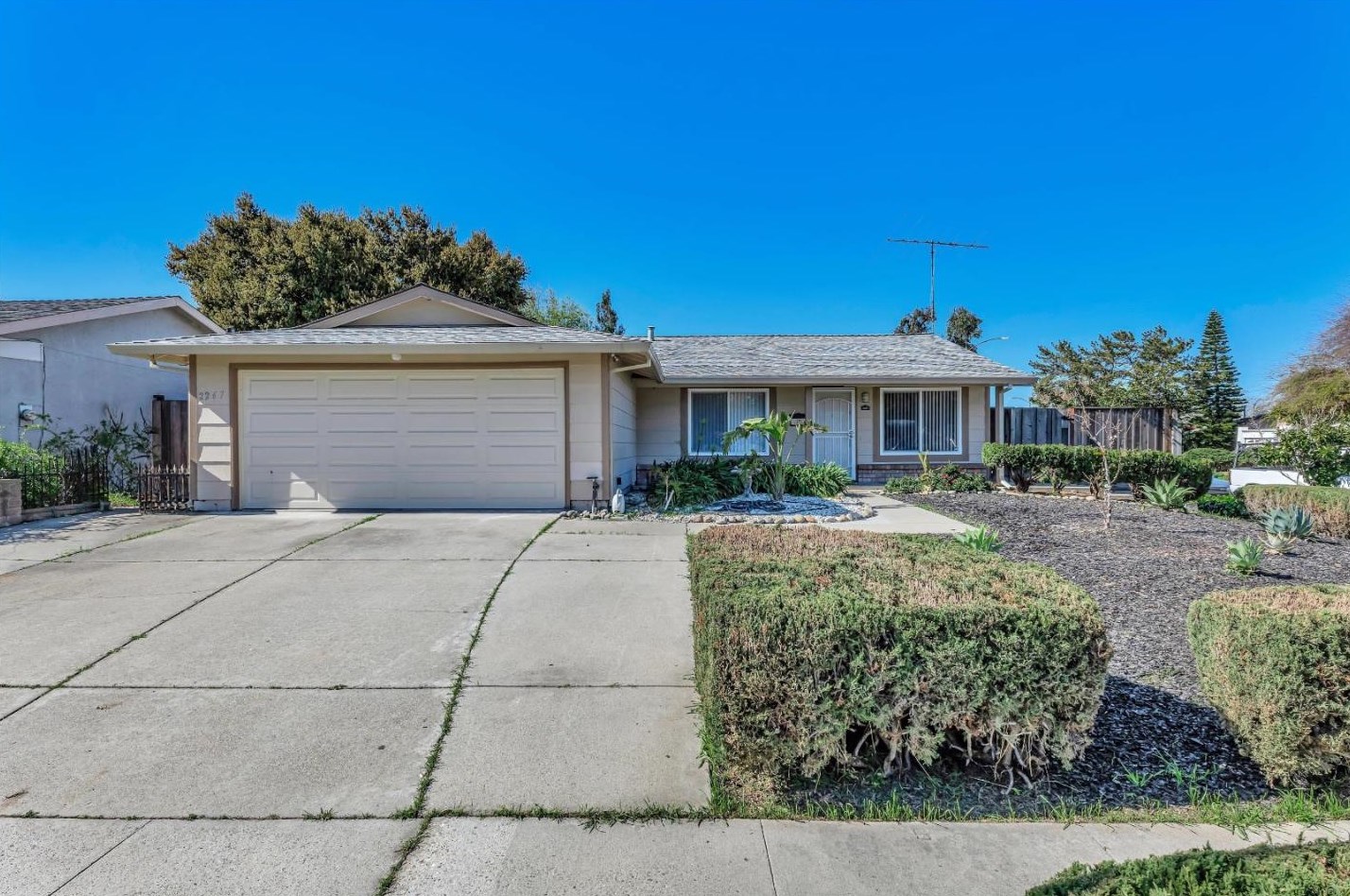 2267 Royaltree Cir, San Jose, CA 95131-1949