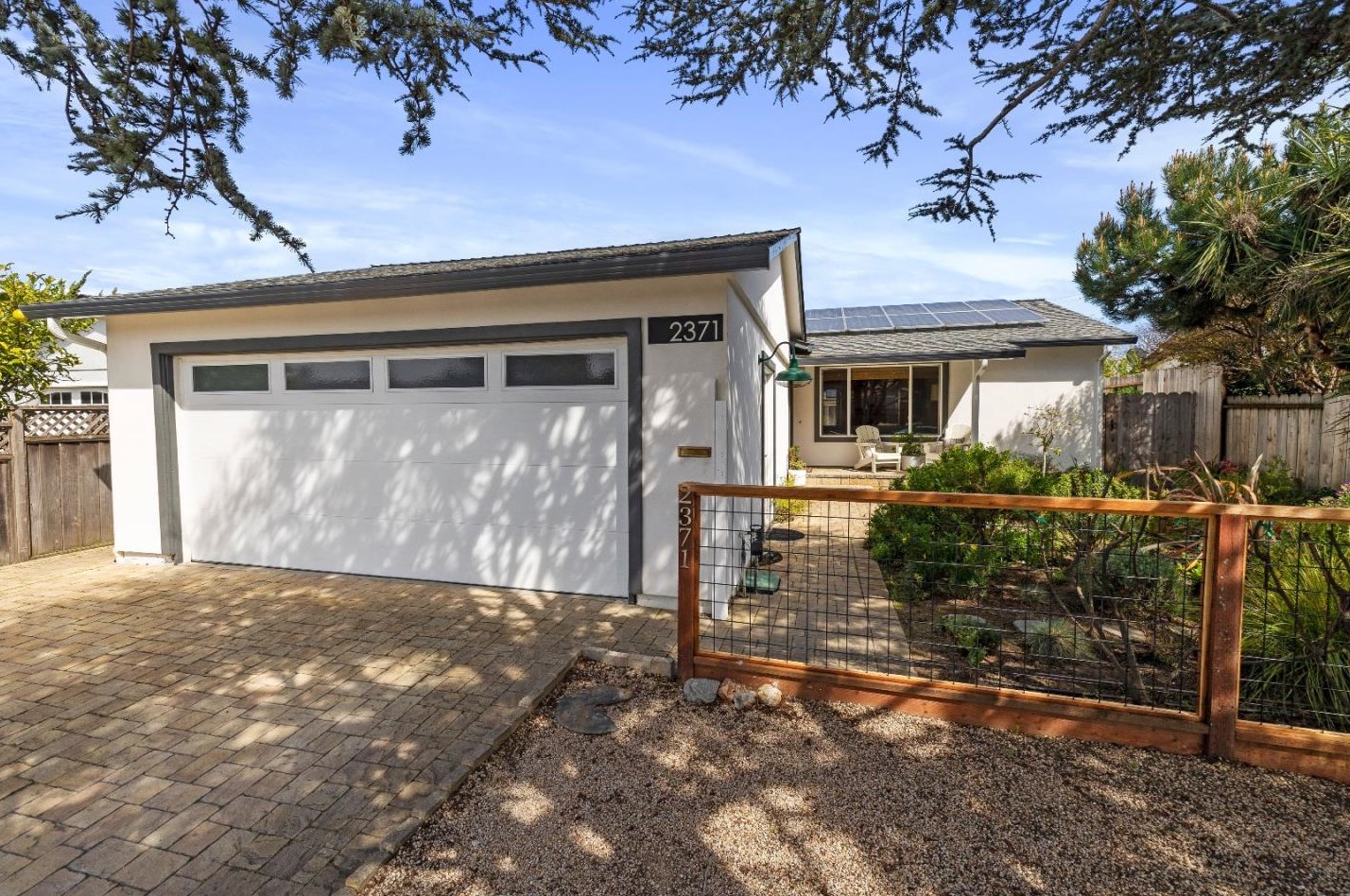 2371 Clipper St, San Mateo, CA 94403