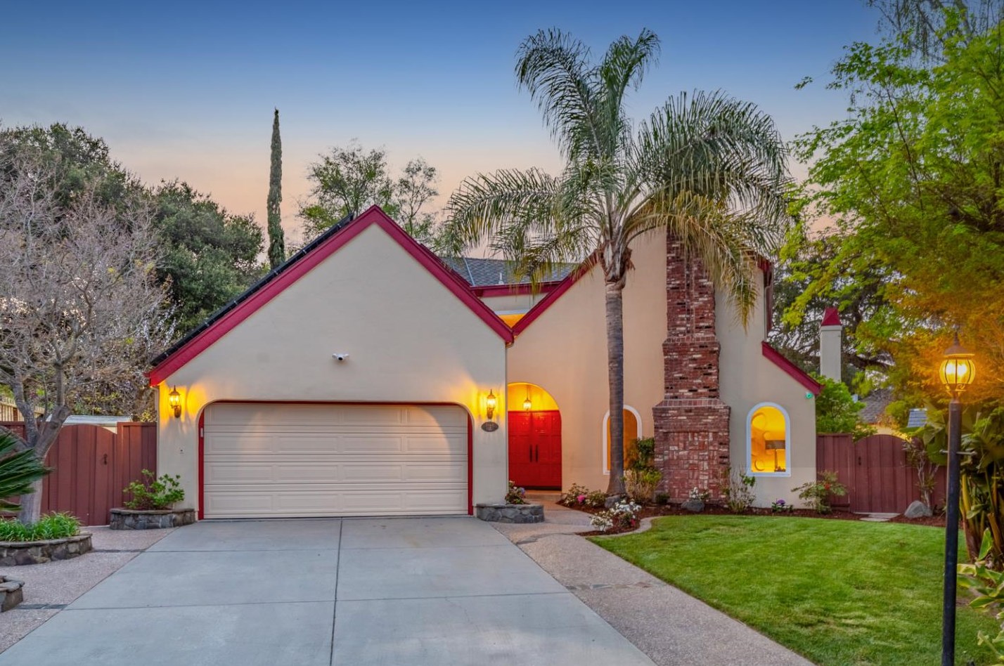1525 Montebello Oaks Ct, Los Altos, CA 94024