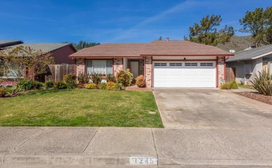 1245 Glacier Ave, Pacifica, CA 94044