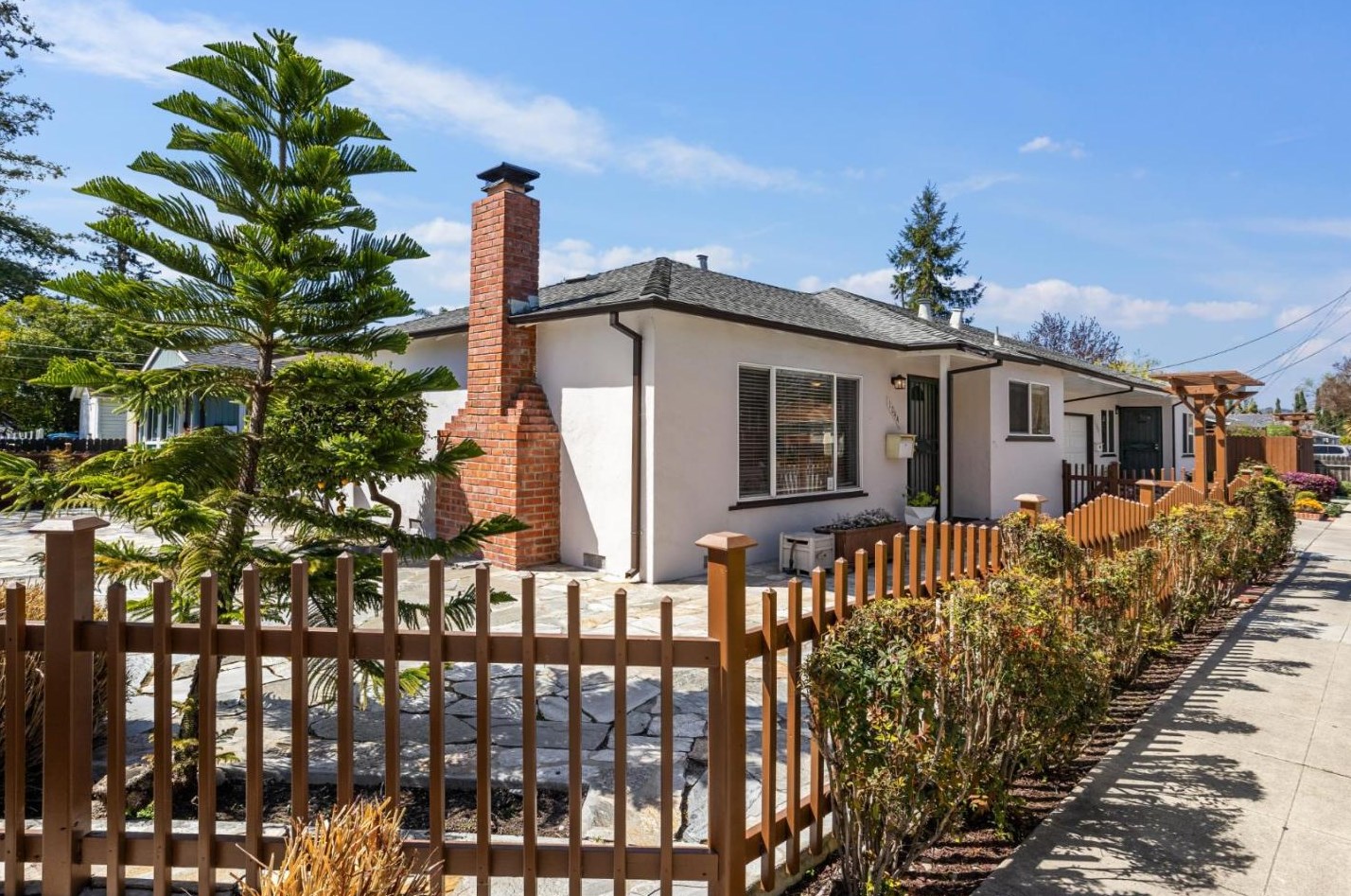 1042 Junipero Ave, Redwood City, CA 94061-1404