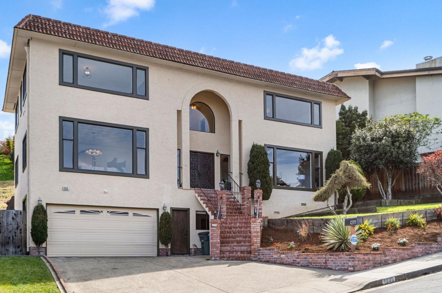 1235 Lake St, Millbrae, CA 94030