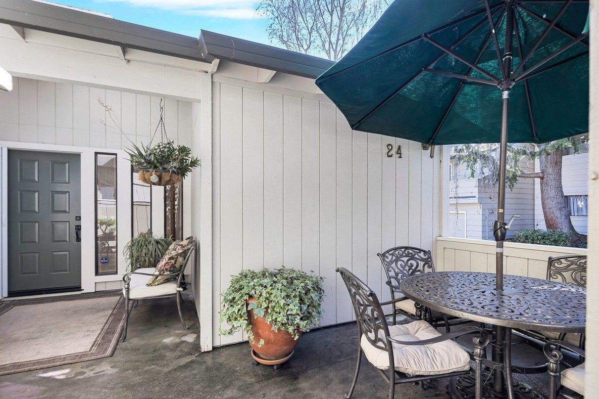 217 Ada Ave, Mountain View, CA 94043-4954