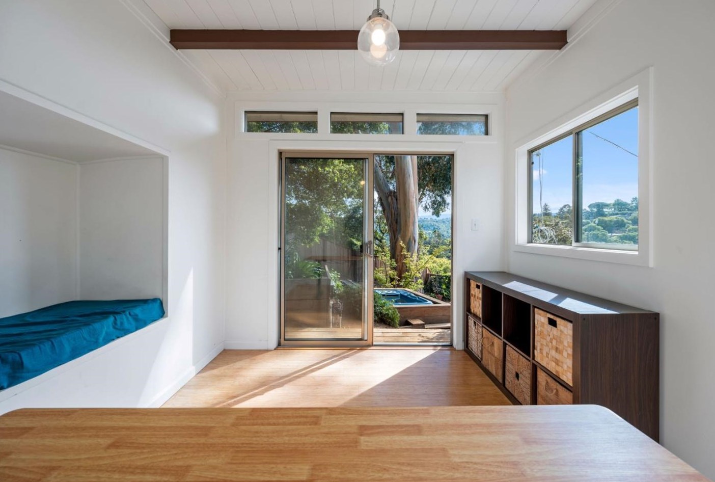 1941 Hillman Ave, Belmont CA  94002-1739 exterior