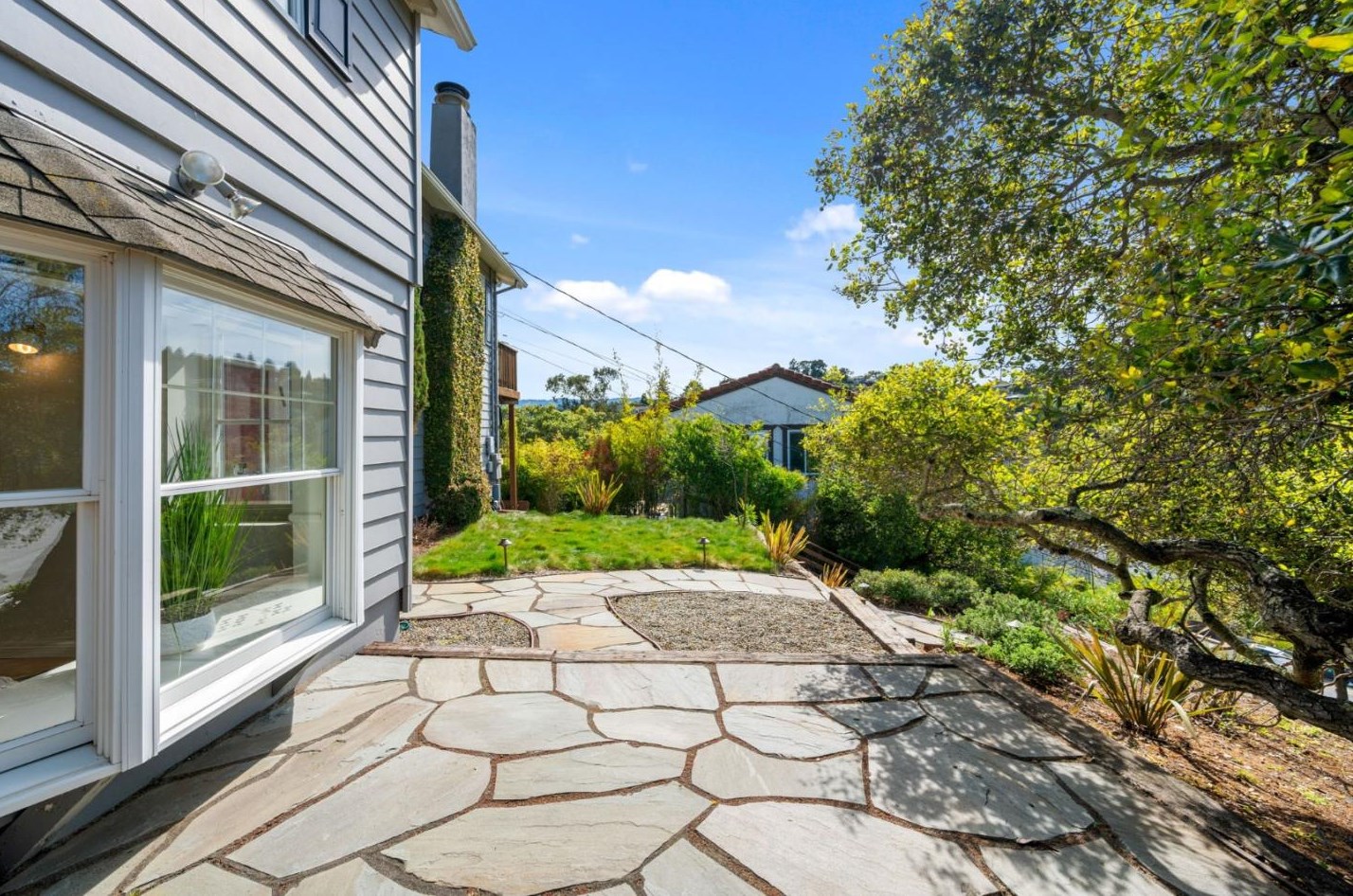 1941 Hillman Ave, Belmont CA  94002-1739 exterior