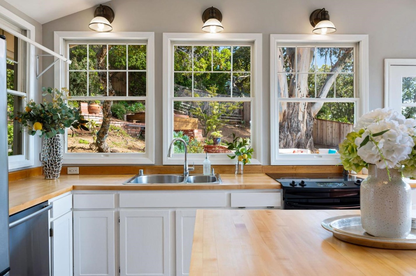 1941 Hillman Ave, Belmont CA  94002-1739 exterior