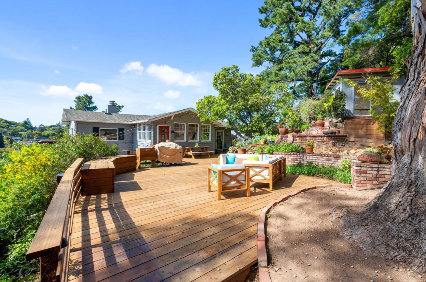 1941 Hillman Ave, Belmont CA  94002-1739 exterior