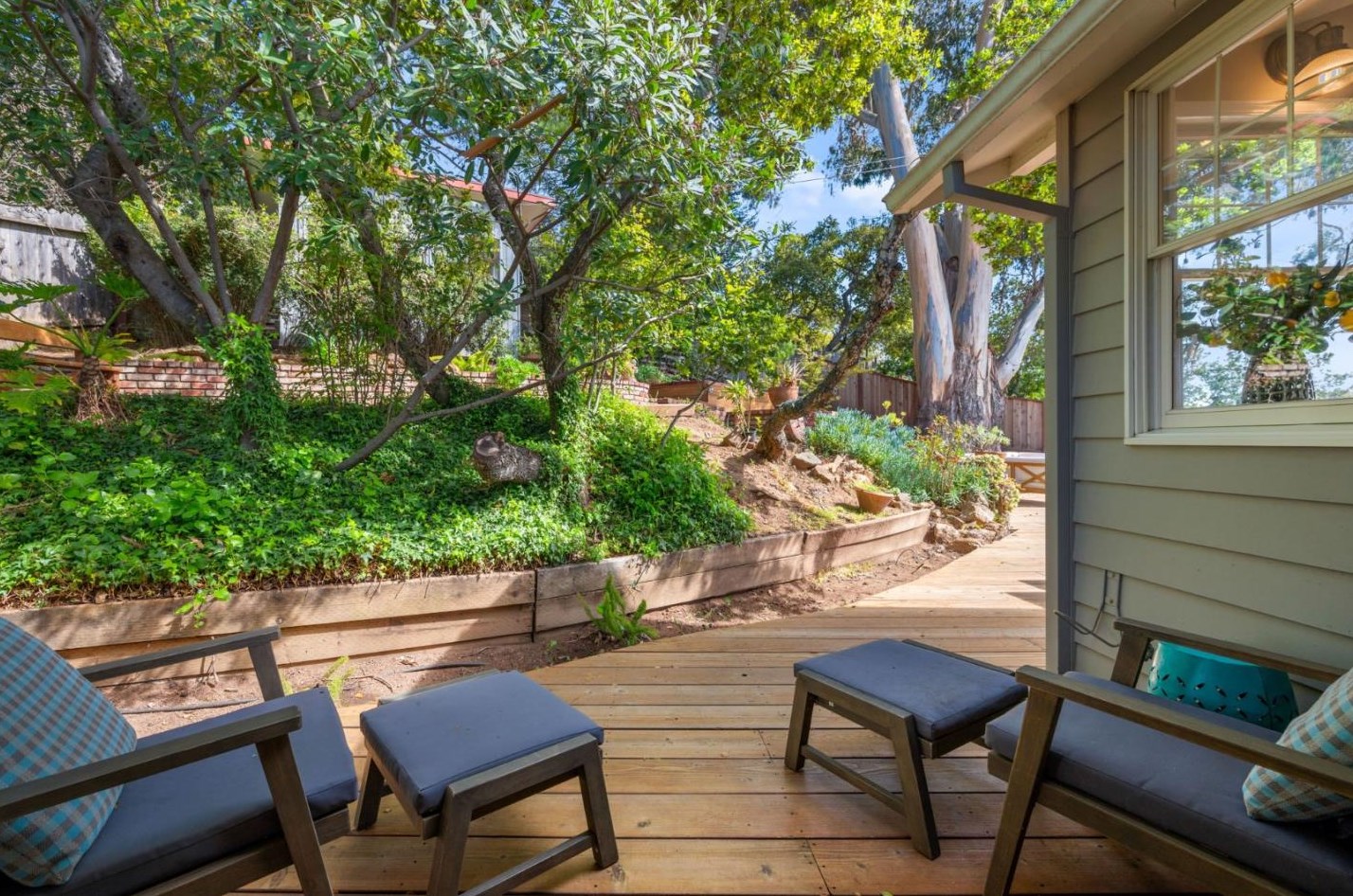 1941 Hillman Ave, Belmont CA  94002-1739 exterior