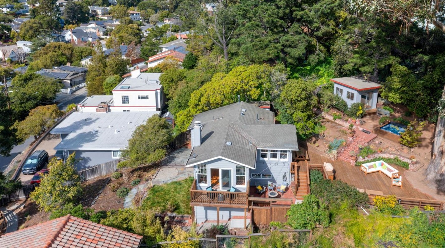 1941 Hillman Ave, Belmont CA  94002-1739 exterior