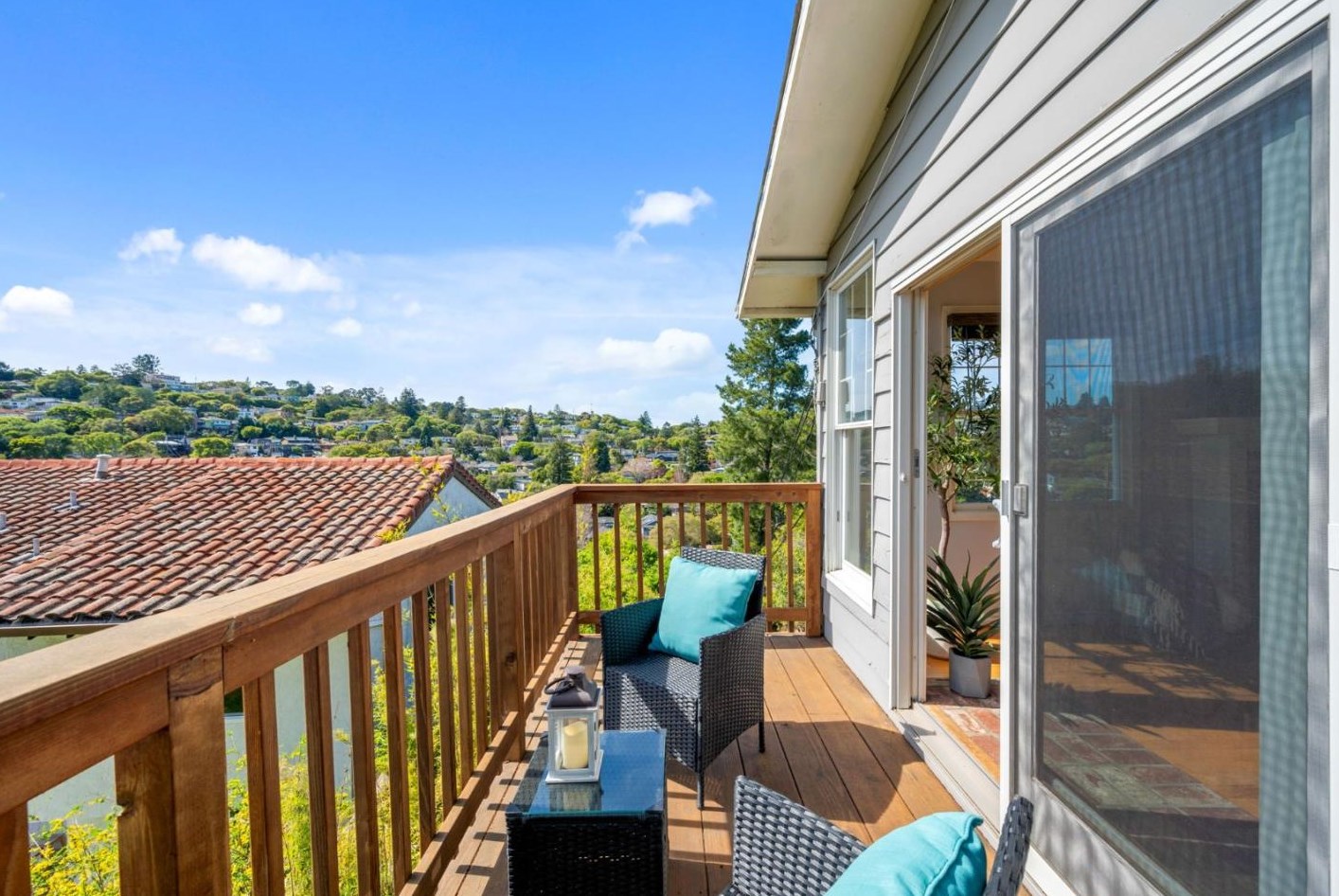 1941 Hillman Ave, Belmont CA  94002-1739 exterior