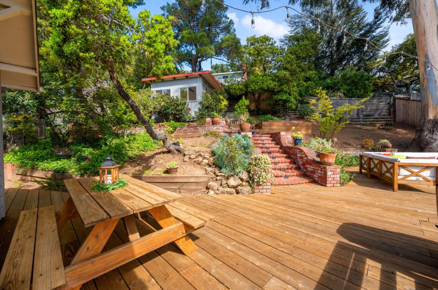 1941 Hillman Ave, Belmont CA  94002-1739 exterior