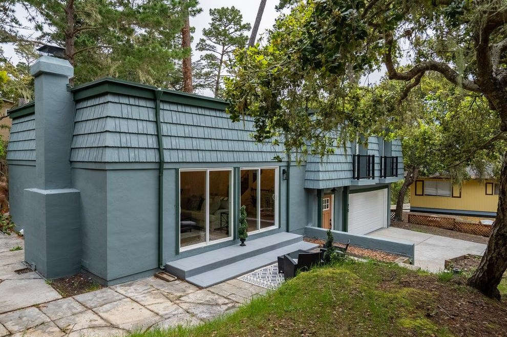 20 Crandall Rd, Monterey, CA 93940-4303