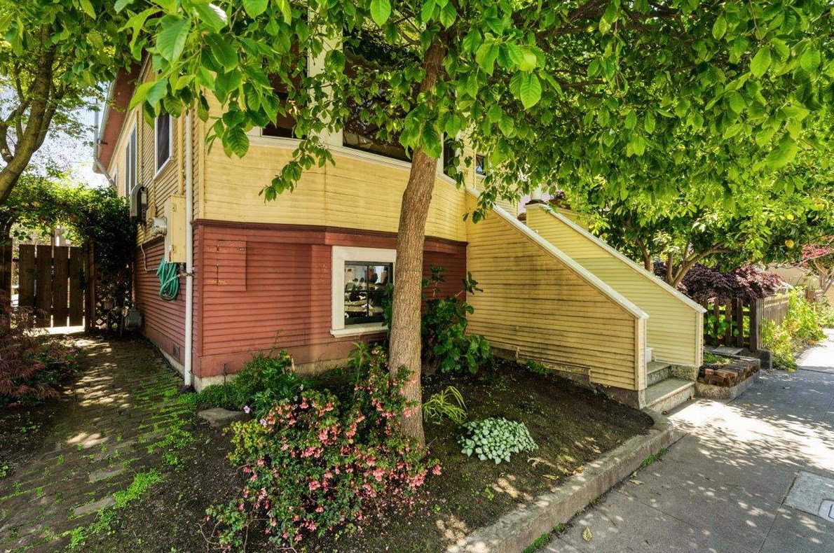 213 Elm St, Santa Cruz, CA 95060