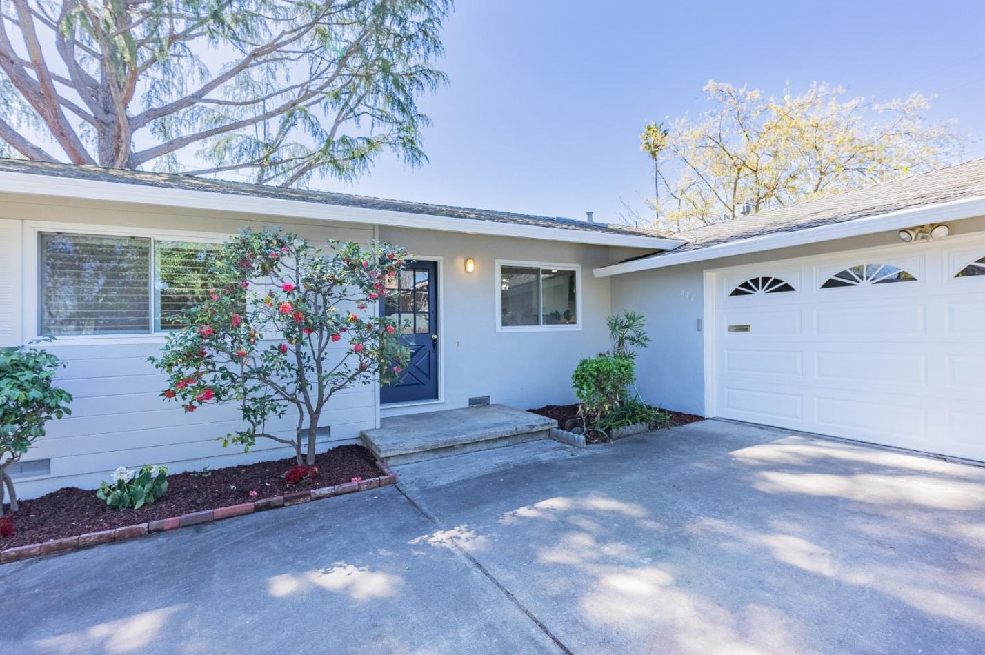 871 Helena Dr, Sunnyvale, CA 94087-4120
