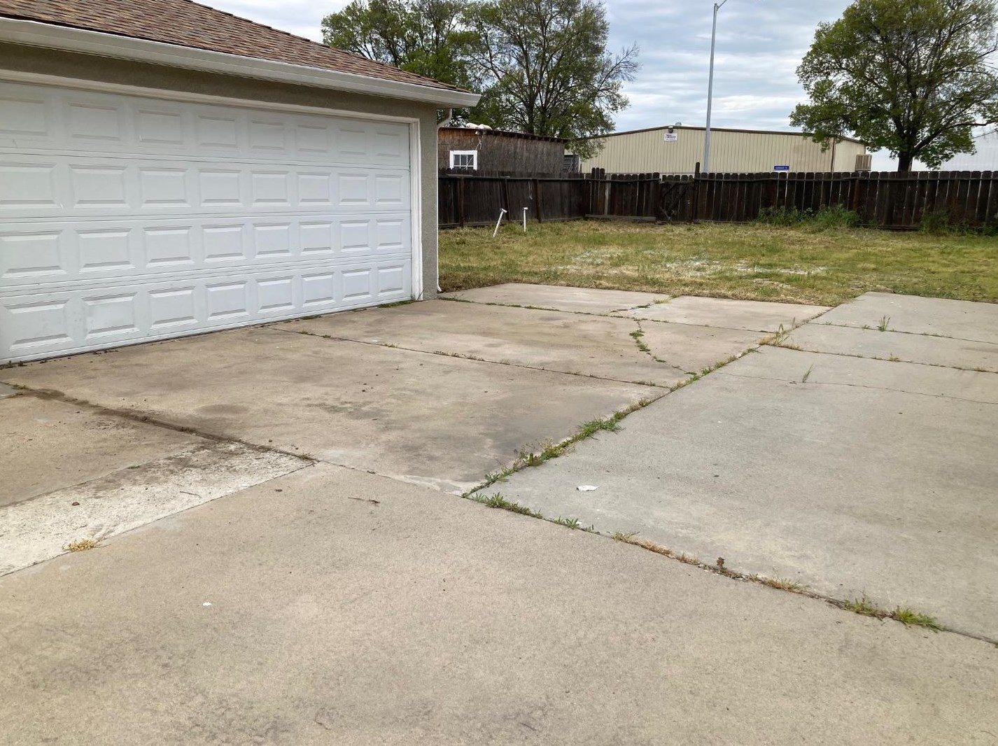 702 Conejo Ave, Modesto CA  95354-4275 exterior