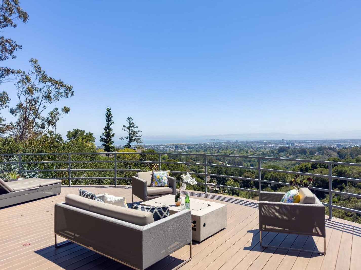 1305 Southdown Rd, Burlingame, CA 94010-7249