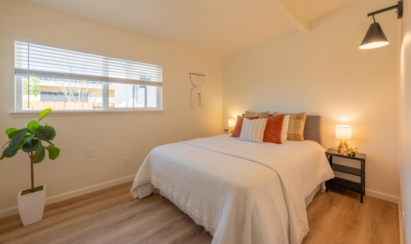 1543 Waring St, Seaside CA  93955-5038 exterior