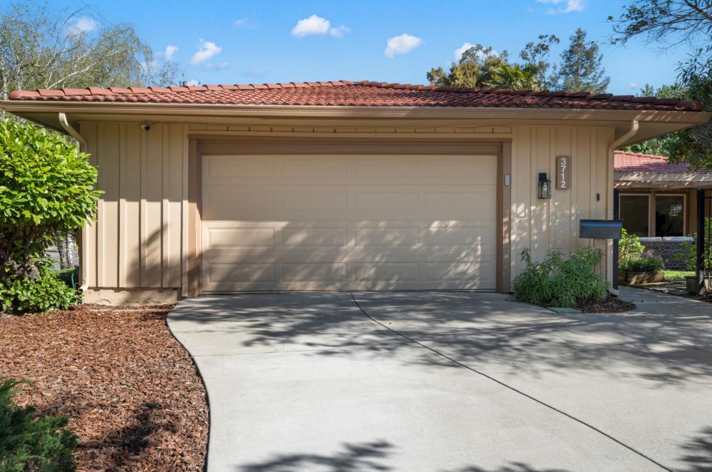 3712 Seven Hills Rd, Hayward, CA 94546-2152