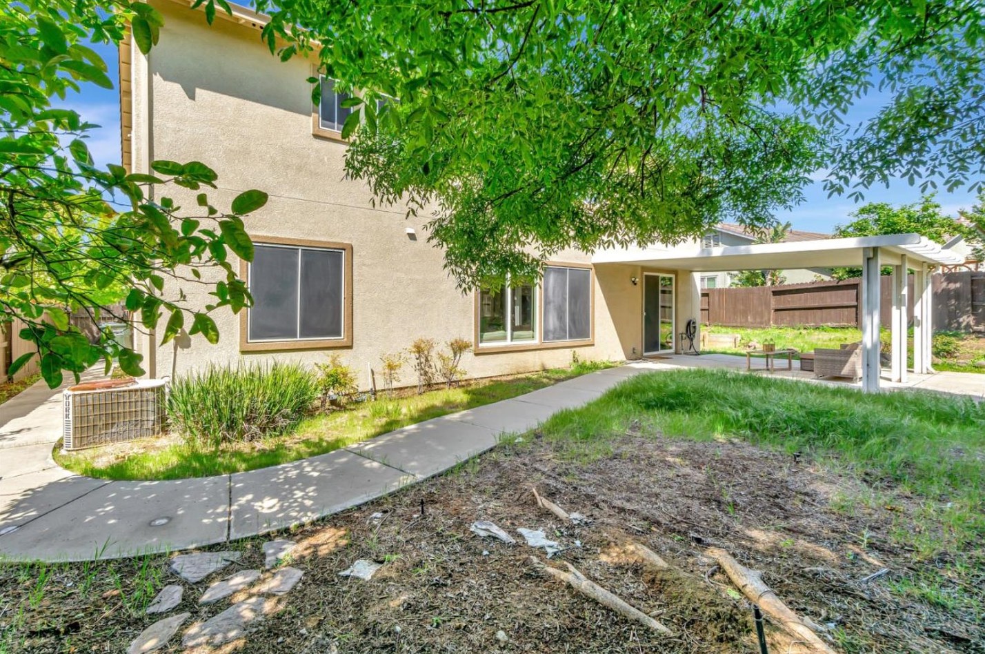 2248 Glen Canyon Dr, West Pittsburg CA  94565-2497 exterior