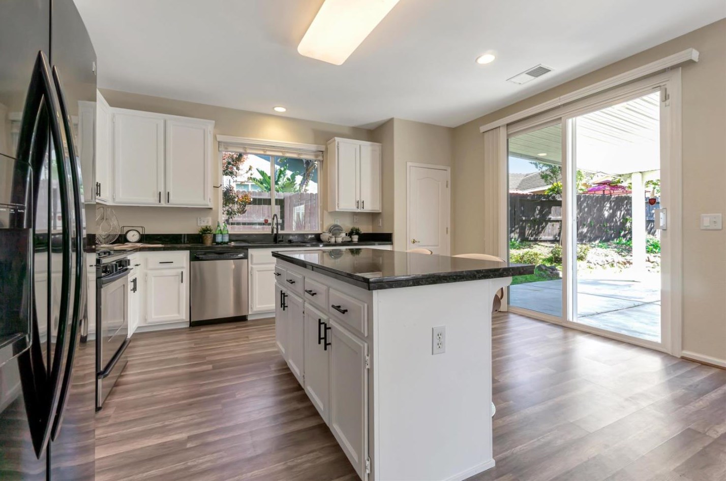 2248 Glen Canyon Dr, West Pittsburg CA  94565-2497 exterior