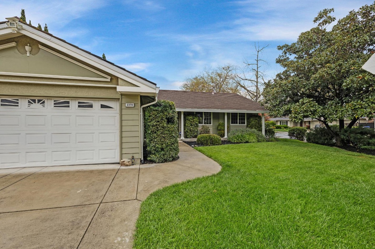 2370 Raven Rd, Pleasanton, CA 94566-5321