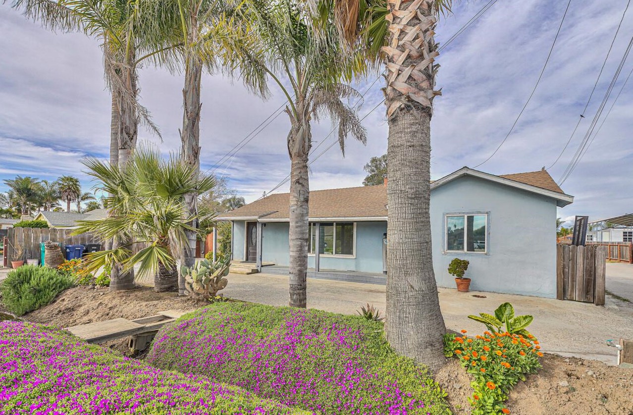81 Russell Rd, Salinas, CA 93906