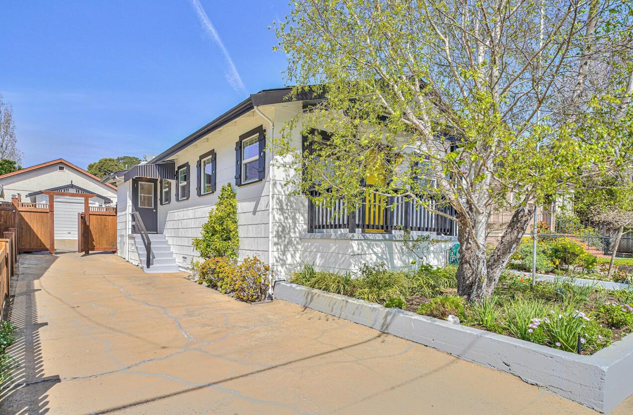 666 Van Buren St, Monterey, CA 93940-2628