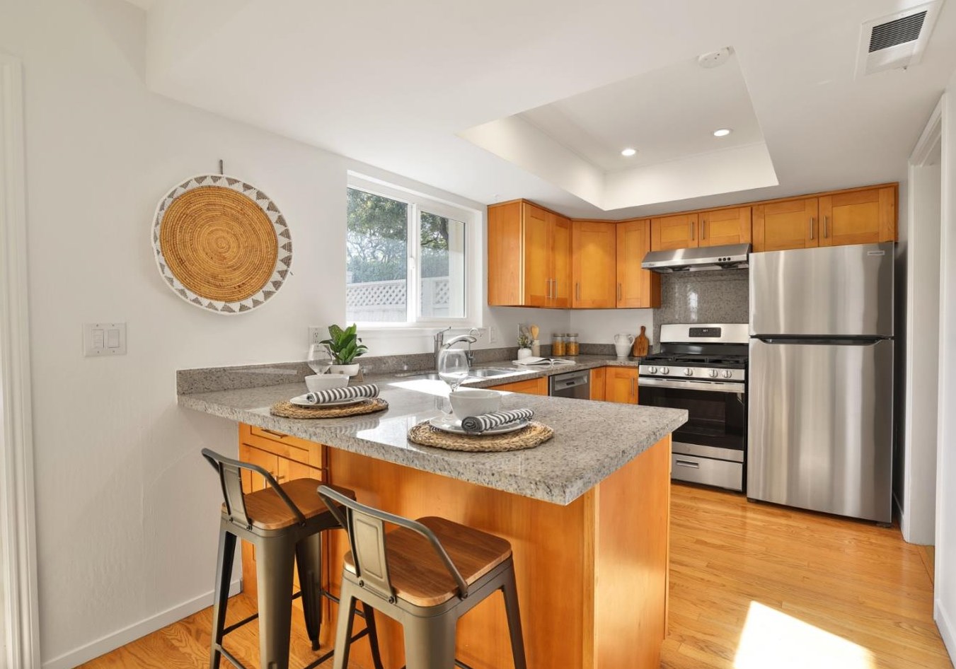 13 Sutter Creek Ln, Mountain View CA  94043-3108 exterior